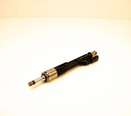 BMW X5 F15 Fuel injector 7639994