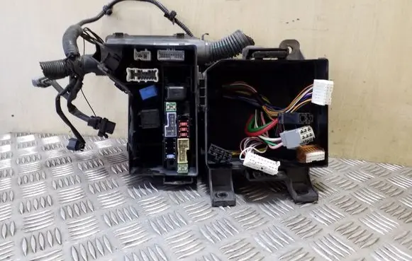Nissan Qashqai Fuse box set