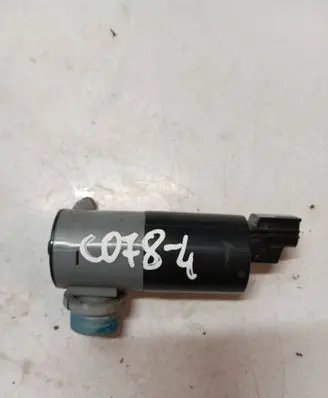 Volvo V40 Headlight washer pump 1019873