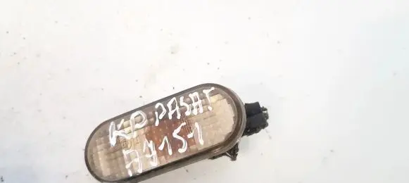 Volkswagen PASSAT B4 Front fender indicator light 3a0949117