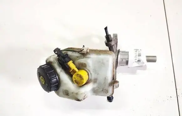 Brake fluid reservoir