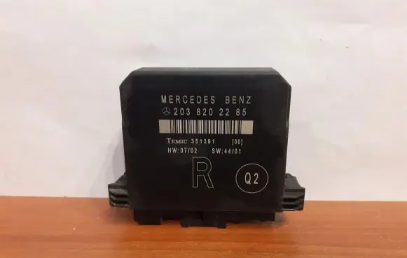 Mercedes-Benz C W203 Door control unit/module 8981 2038202285