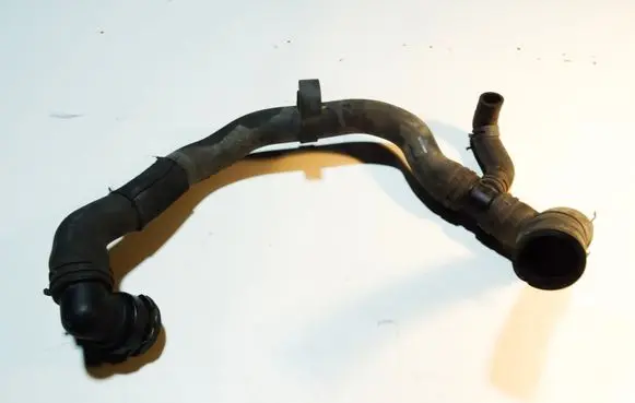 Volkswagen PASSAT B7 Engine coolant pipe/hose 3AA122051A