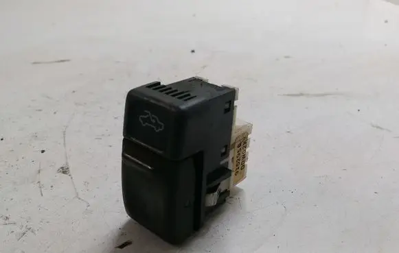Volvo V70 Air circulation switch 9162950