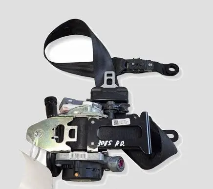Volvo S60 Front seatbelt 39800482 616011100 22032011