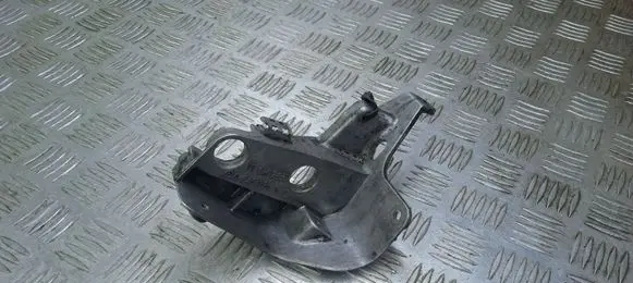 Mercedes-Benz C AMG W204 Engine mounting bracket A6460941141