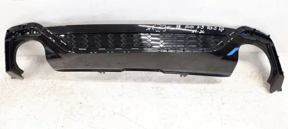 Rear bumper trim bar molding