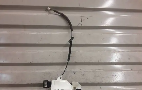 Peugeot Partner Front door lock