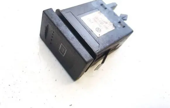Volkswagen PASSAT B5.5 Windscreen/window heater switch 3b0959621c