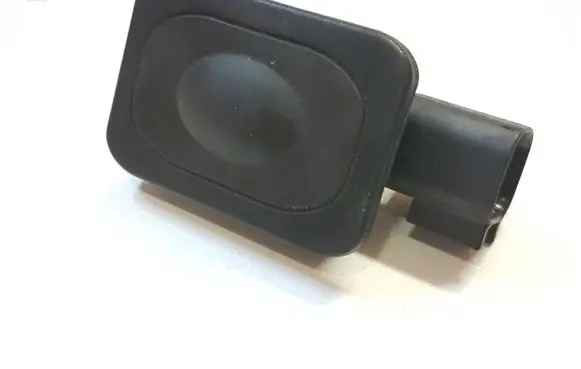 Jaguar XE Tailgate opening switch GX7314K147AA
