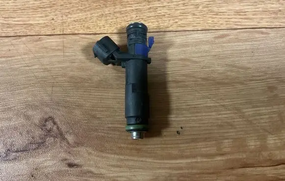 Fuel injector
