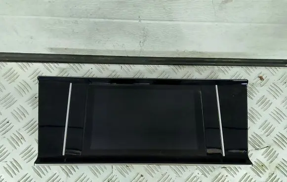 Citroen DS7 Crossback Radio/GPS head unit trim 