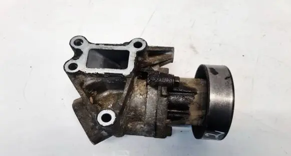 Nissan X-Trail T30 Water pump