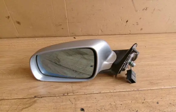 Audi A6 S6 C5 4B Front door electric wing mirror