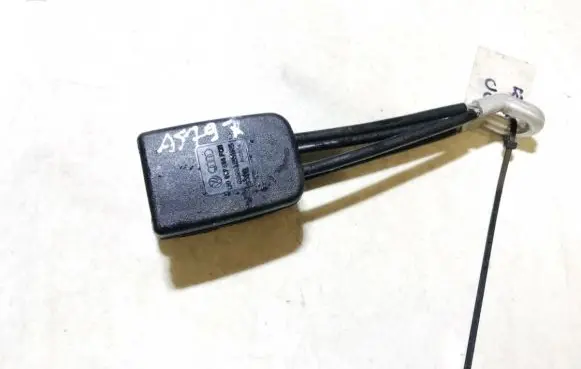 Seat Toledo II (1M) Rear seatbelt buckle 1h0857739a