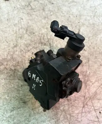 Opel Movano B Fuel injection high pressure pump H8201045496