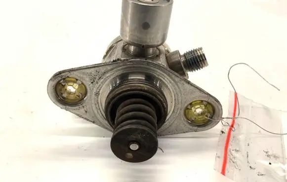 Opel Insignia A Fuel injection high pressure pump 12629135