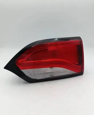 Chrysler Pacifica Tailgate rear/tail lights P68228952AE 031417A0
