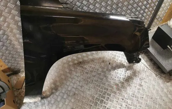 Cadillac Escalade IV Fender