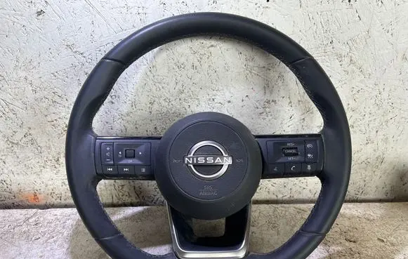 Nissan Qashqai J12 Steering wheel 484306UF0A 34316044D T1462201BF