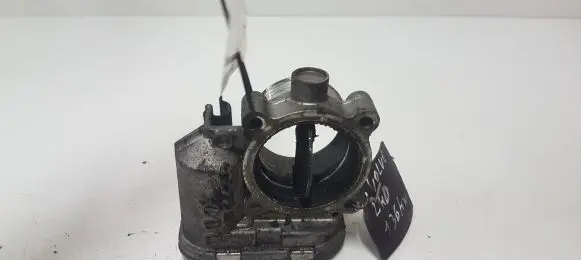 Volvo V70 Throttle valve 0281002701 8692720