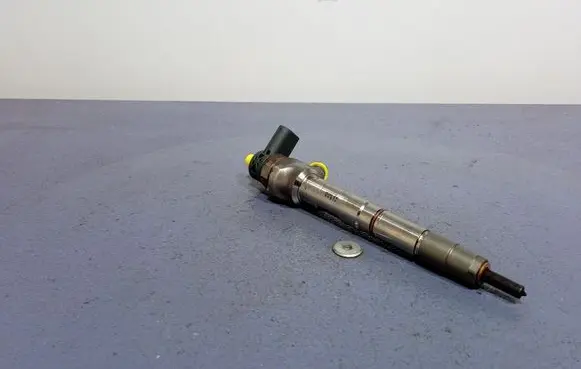 Skoda Rapid (NH) Fuel injector 04L130277AD