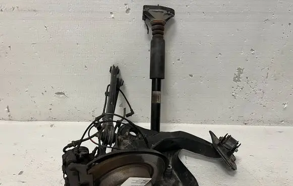 Mini Clubman F54 Rear wheel hub spindle/knuckle 6851580 179920