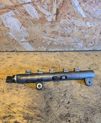 Opel Zafira B Fuel main line pipe 55197370 0445214095 0281002706