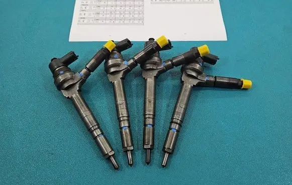 Opel Astra H Fuel injectors set 0445110175 IMPRK1599179