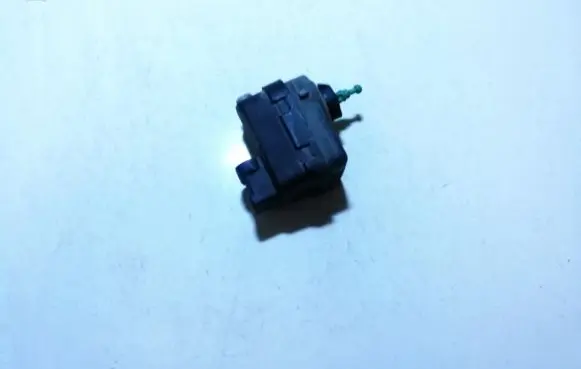 Renault Laguna II Headlight level adjustment motor 7700840141