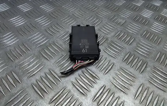Lexus ES 250 - 300 - 330 Gateway control module 8911133090