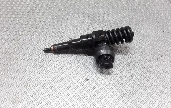 Volkswagen Sharan Fuel injector 038130073AK