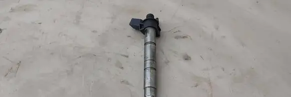 BMW 5 F10 F11 Fuel injector 7805428 780542802