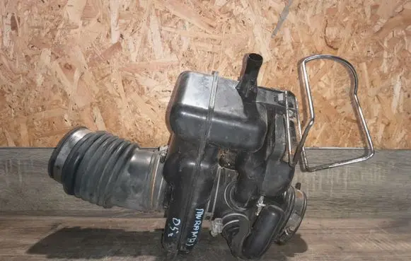 Intake resonator