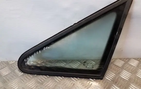 Seat Alhambra (Mk1) Front triangle window/glass 