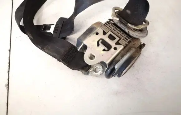 Skoda Octavia Mk2 (1Z) Front seatbelt 1z0857702a