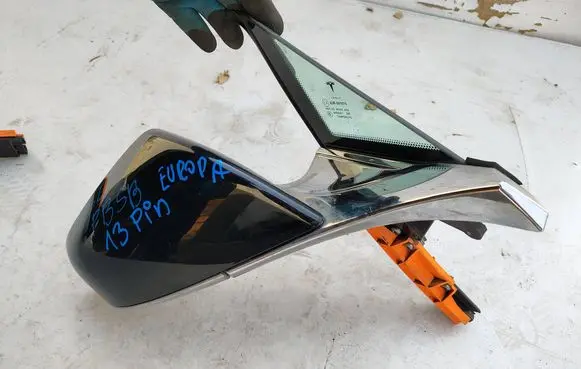 Tesla Model S Front door electric wing mirror