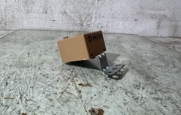 Mitsubishi Pajero Sport I Oil pressure relay 0869000890 6966920