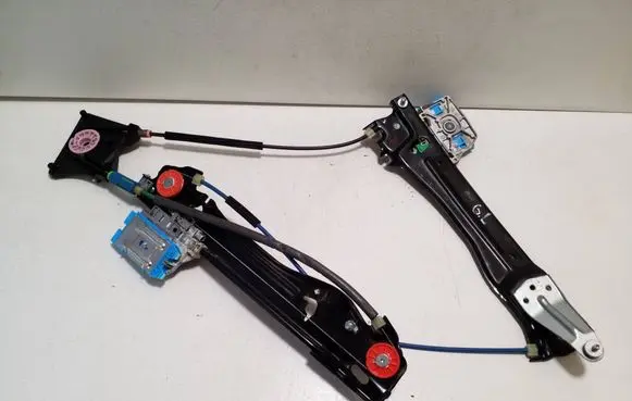 Audi A5 Rear window lifting mechanism without motor 8W8839461