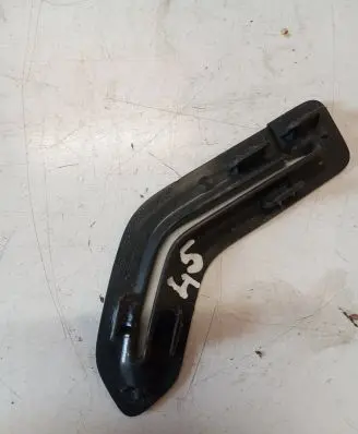 Volvo V50 Seat belt trim 8665745