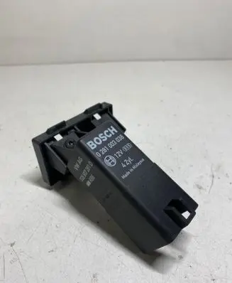 Seat Altea Glow plug pre-heat relay 038907281D