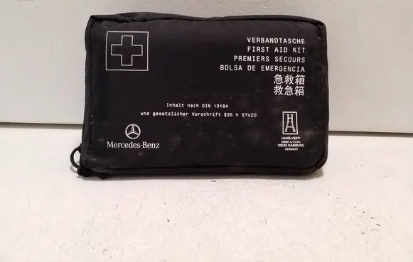 Mercedes-Benz GLB X247 First aid kit 