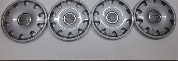 Audi A6 S6 C5 4B R16 wheel hub/cap/trim 4B0601147C