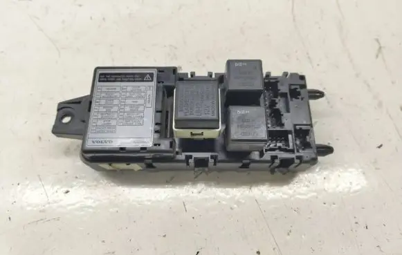 Volvo S40, V40 Fuse box set 30889989