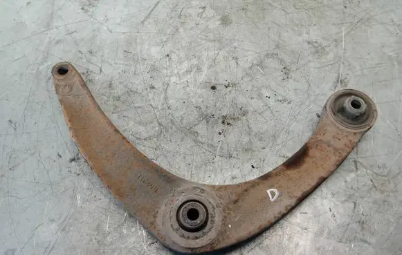 Citroen C4 I Front lower control arm/wishbone