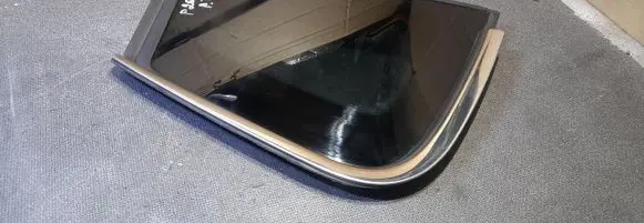 Peugeot 2008 I Rear side window 2017R