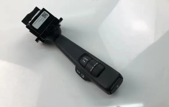 Volvo V40 Indicator stalk 31456045