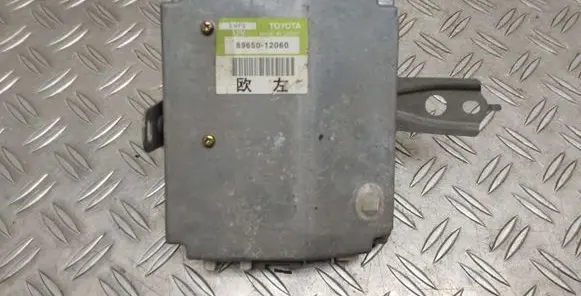 Toyota Corolla E120 E130 Power steering control unit/module 8965012060