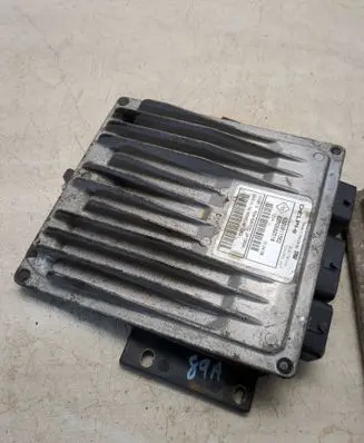 Renault Megane II Engine control unit/module 8200911562 8200582518 R0410B037C