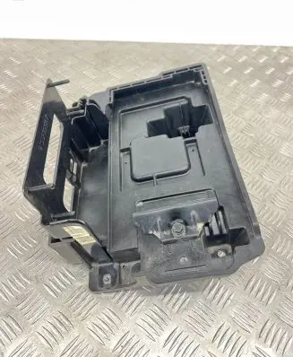 Hyundai Tucson IV NX4 Battery tray 37150N7000
